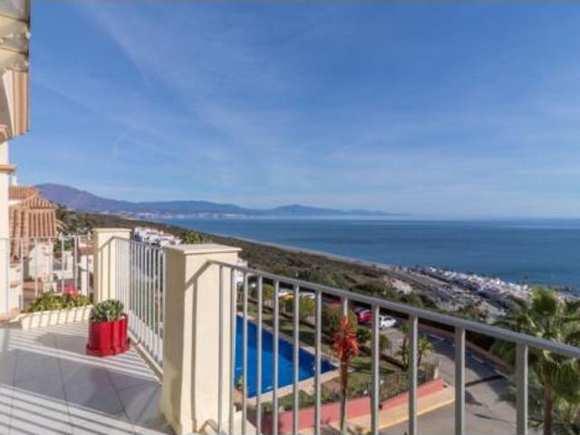 Ático en venta en Castillo de la Duquesa, Costa del Sol Occidental