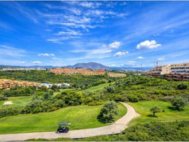 Ático en venta en Castillo de la Duquesa, Costa del Sol Occidental