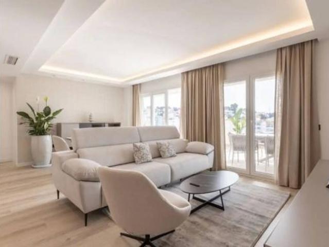 Ático en venta en Nueva Andalucía, Costa del Sol Occidental
