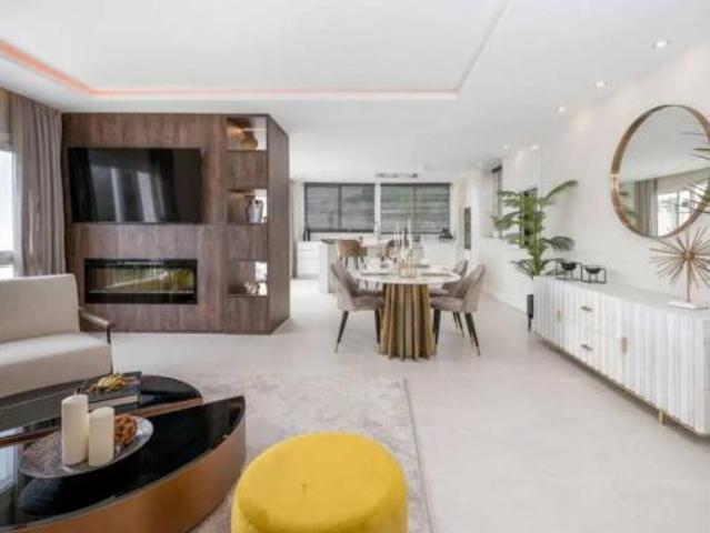 Ático en venta en Nueva Andalucía, Costa del Sol Occidental