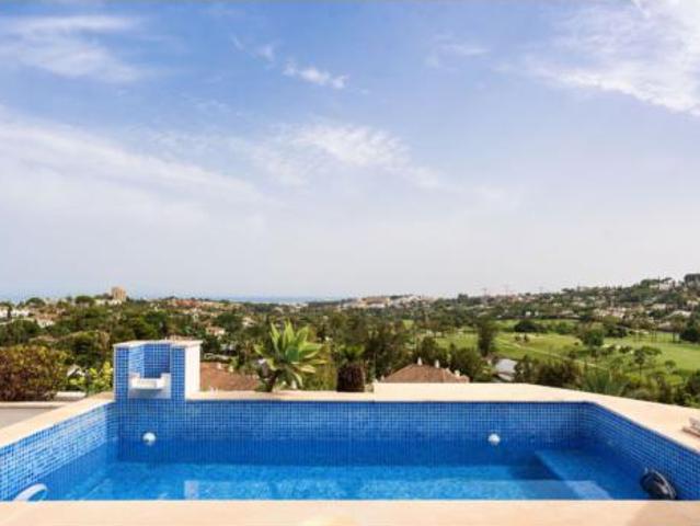 Ático en venta en Nueva Andalucía, Costa del Sol Occidental