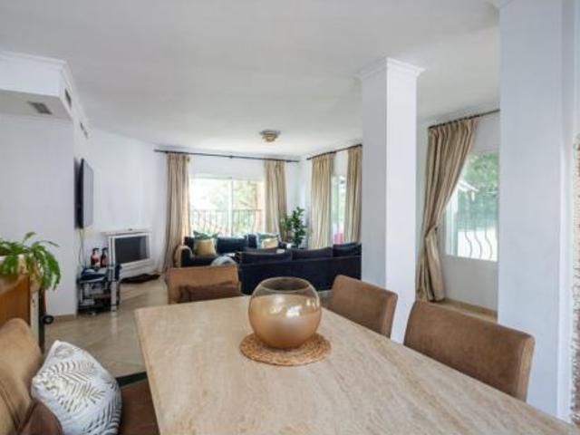 Ático en venta en Nueva Andalucía, Costa del Sol Occidental