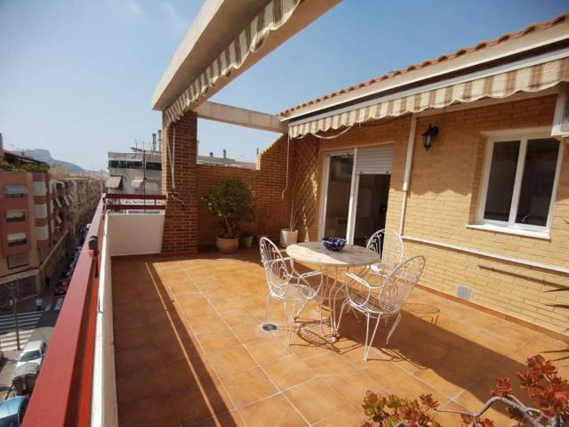 Ático en alquiler en Alicante