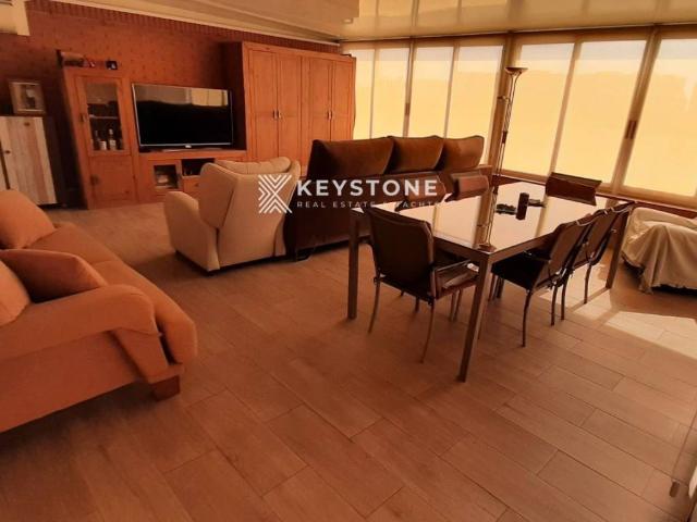 Ático en alquiler en Alicante, Valencia