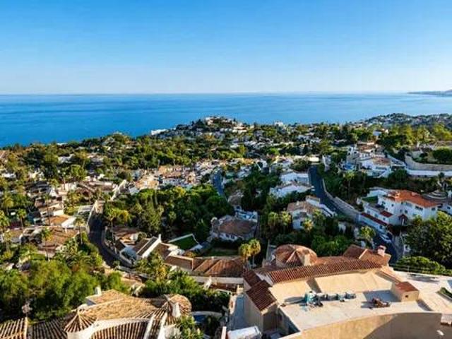 Ático en alquiler en La Perla-Torremuelle, Costa del Sol Occidental