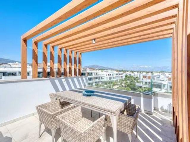 Ático en alquiler en Bel-Air, Costa del Sol Occidental