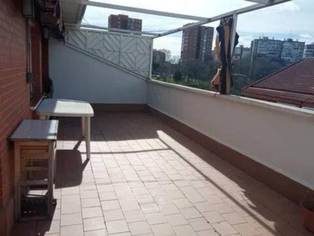 Ático en alquiler en Usera, Madrid