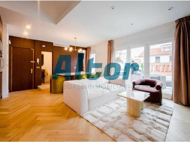 Ático en alquiler en Medina-sidonia, Madrid