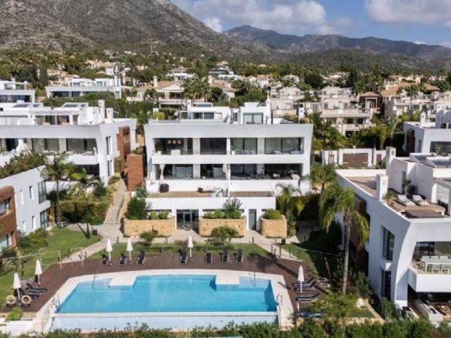 Ático en alquiler en Marbella, Nagüeles