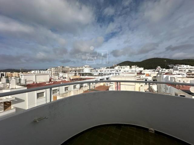 Ático en alquiler en Santa Eulalia Del Río