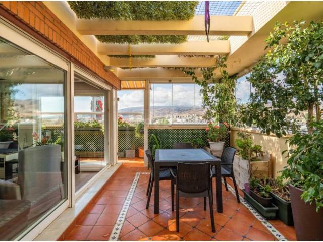 Ático en venta en Almería, Andalucía