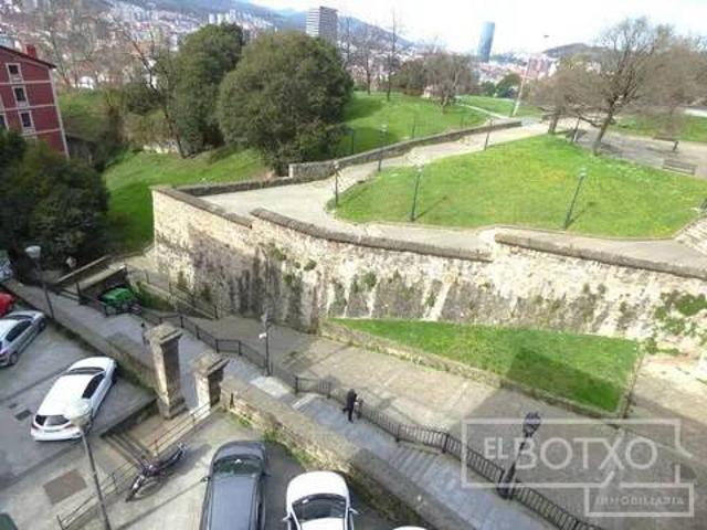 Ático en venta en Ibaiondo, Bilbao