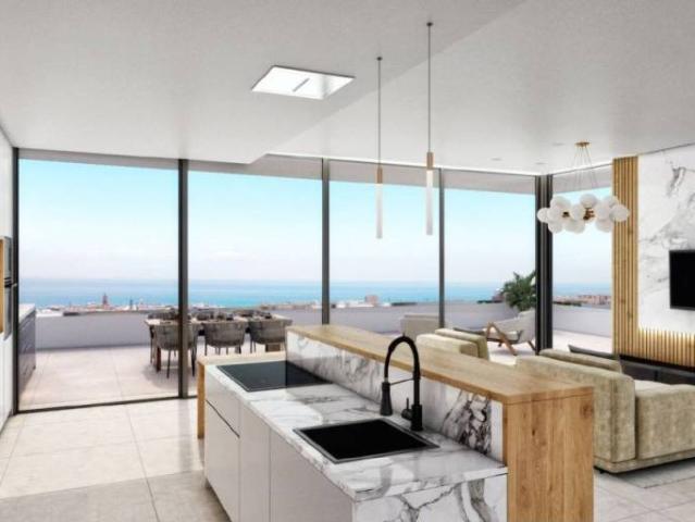 Ático en venta en Barriada Islas Canarias, Costa del Sol Occidental