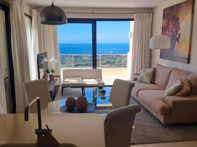 Ático en venta en Rio Real, Costa del Sol Occidental
