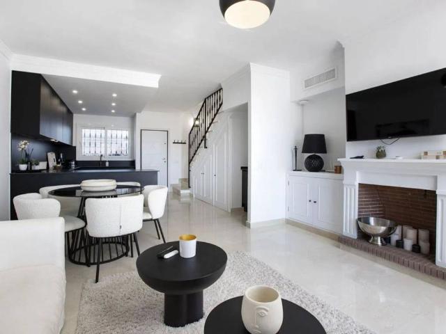 Ático en venta en Nueva Andalucía, Costa del Sol Occidental