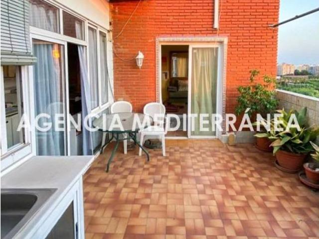 Ático en venta en València, València / Valencia