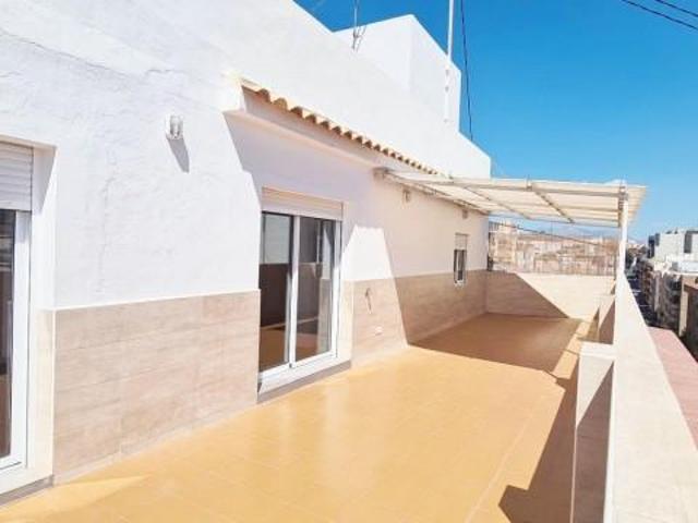 Ático en alquiler en Alicante