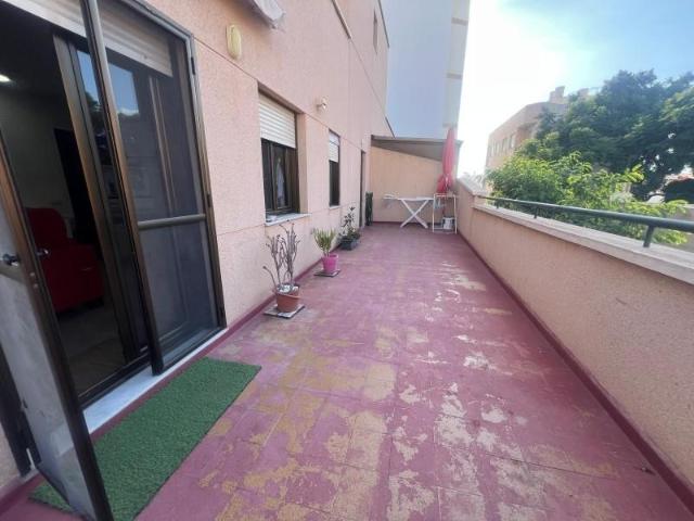 Ático en alquiler en Plaza de Toros, Almería