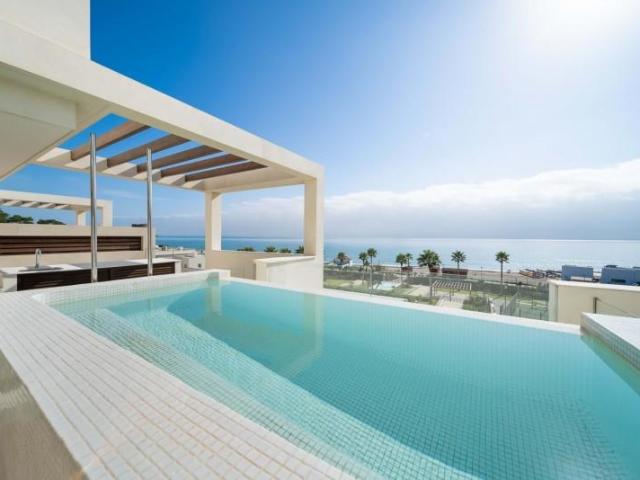 Ático en alquiler en Estepona, Málaga