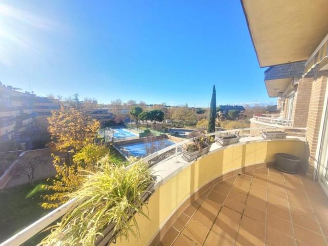 Ático en alquiler en Majadahonda, Madrid