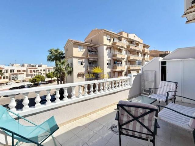 Ático en alquiler en Urbanización Calas Blancas, Torrevieja