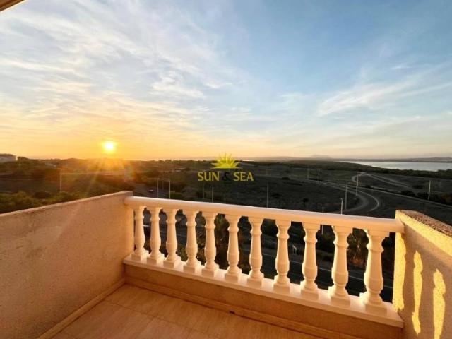 Ático en alquiler en Torrevieja, Valencia