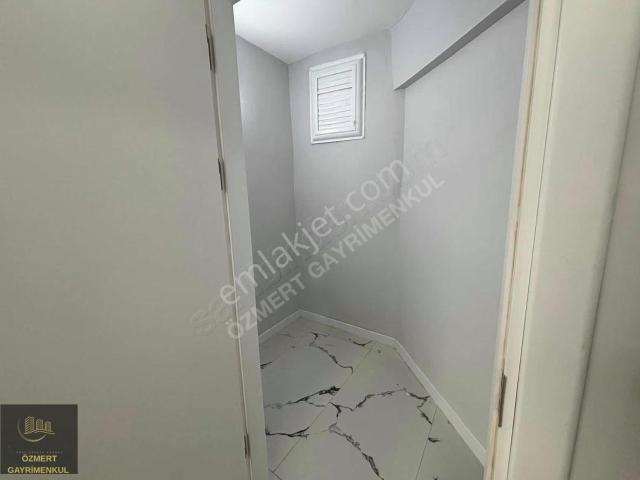 Konak, İzmir içerisinde satılık mülk