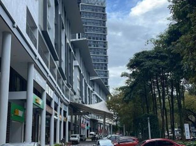 Shop for sale in Petaling, Damansara Damai