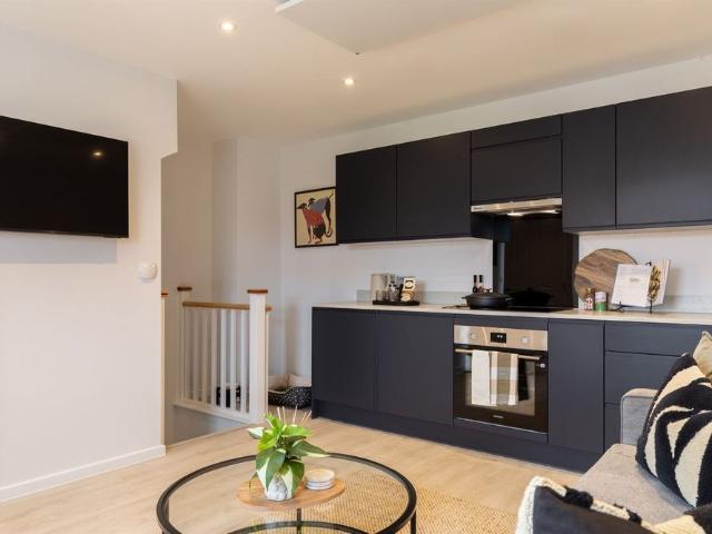 Townhouse for rent in New Basford, Haddon