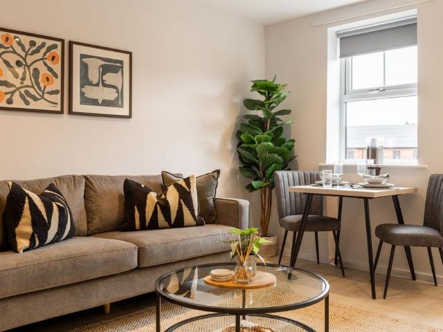Townhouse for rent in New Basford, Haddon