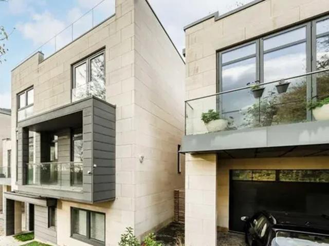 House for rent in London Borough of Merton, Raynes Park