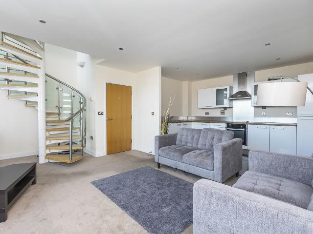 Apartment for rent in Custom House, Greater London