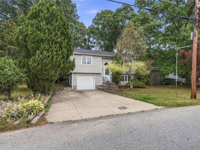 House for sale in North Providence, Providence County