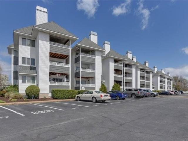 Condo for sale in Hampton