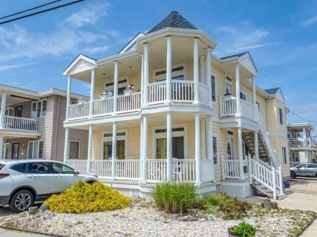 Condo for sale in Wildwood