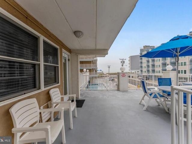 Condo for sale in Wildwood