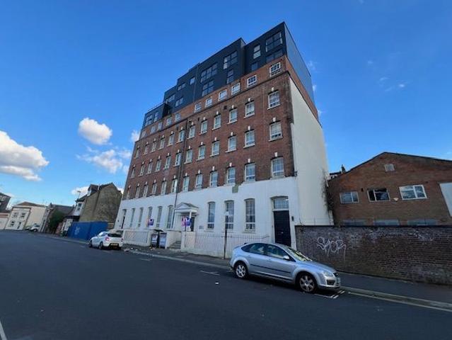 Apartment for rent in Ocean Village, Southampton