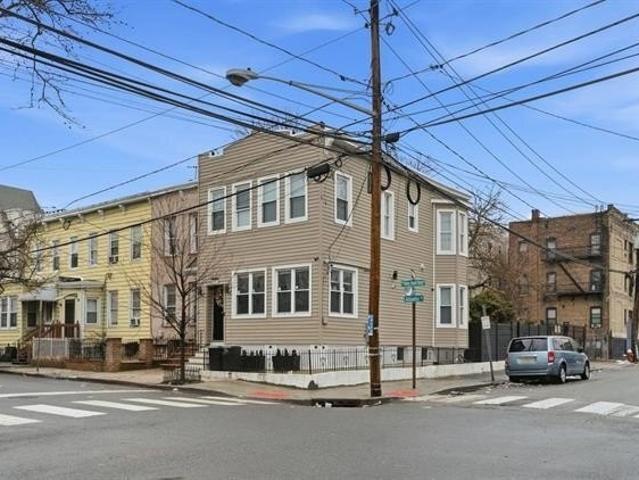 House for sale in Hudson, New Jersey