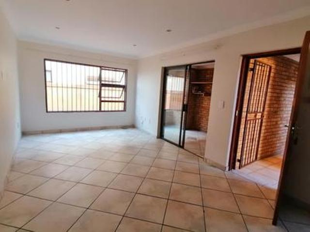 Townhouse for rent in Ekurhuleni, Gauteng