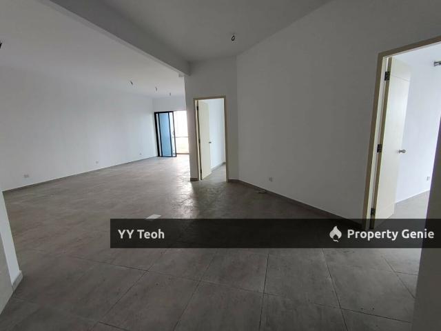 Condominium for sale in Malaka