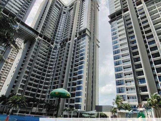 Condominium for sale in Malaka