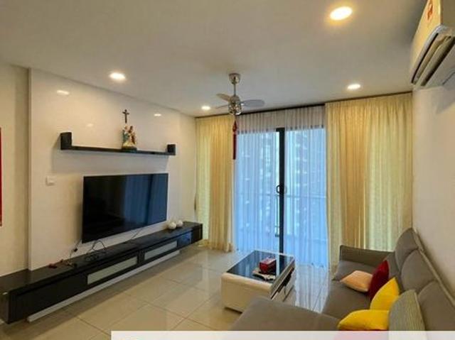 Condominium for rent in Malaka