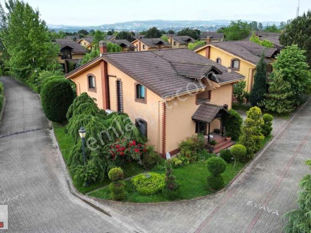 Kartepe, Kocaeli içerisinde kiralık Villa