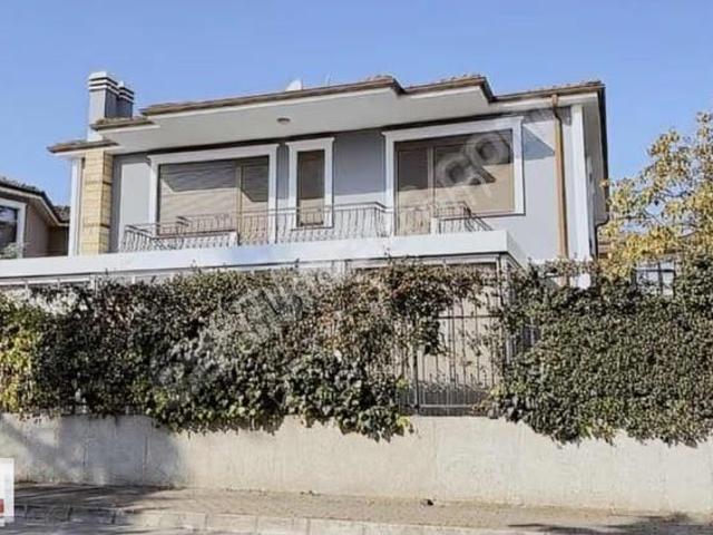 İzmit, Kocaeli içerisinde kiralık Villa