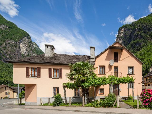 Haus kaufen in Cevio, Tessin