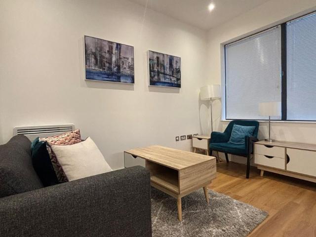 Studio for rent in Slough