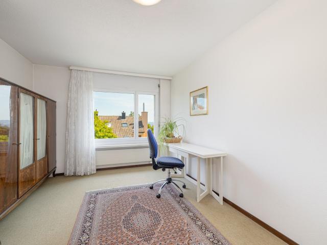 Einfamilienhaus kaufen in Maur, Zürich