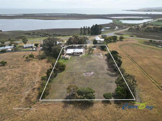 Cottage for sale in Narrung, South Australia