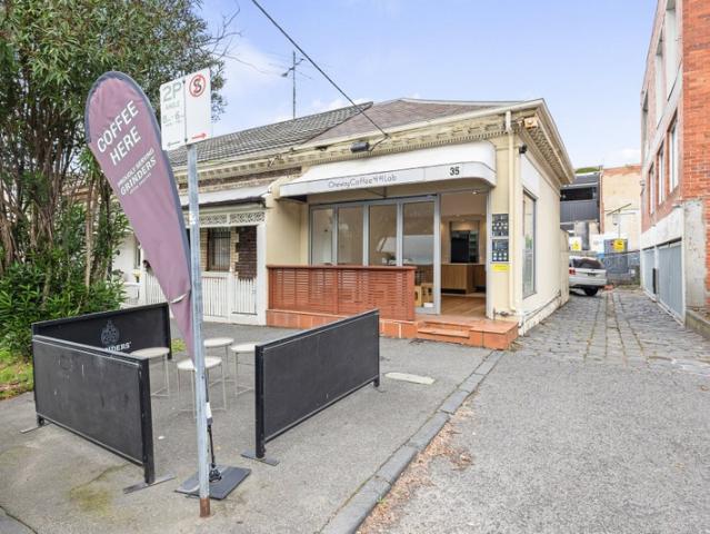 Retail for rent in Camerons Creek, Victoria