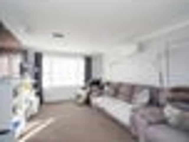 House for sale in Strathern